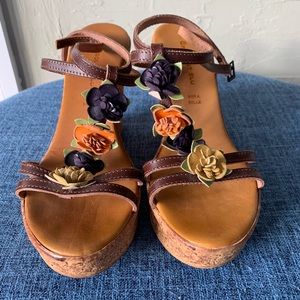 Chocolat Blue Wedges